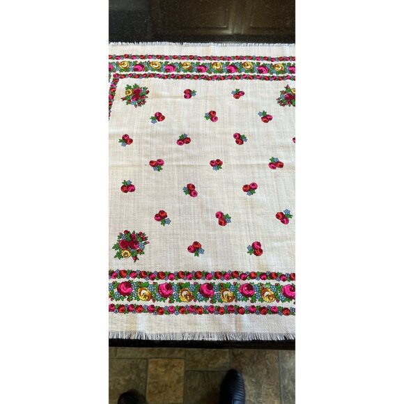 Vintage 1970’s White Pinks Floral Scarf Kashmir 100% Wool Delicate Gorgeous - Picture 5 of 9